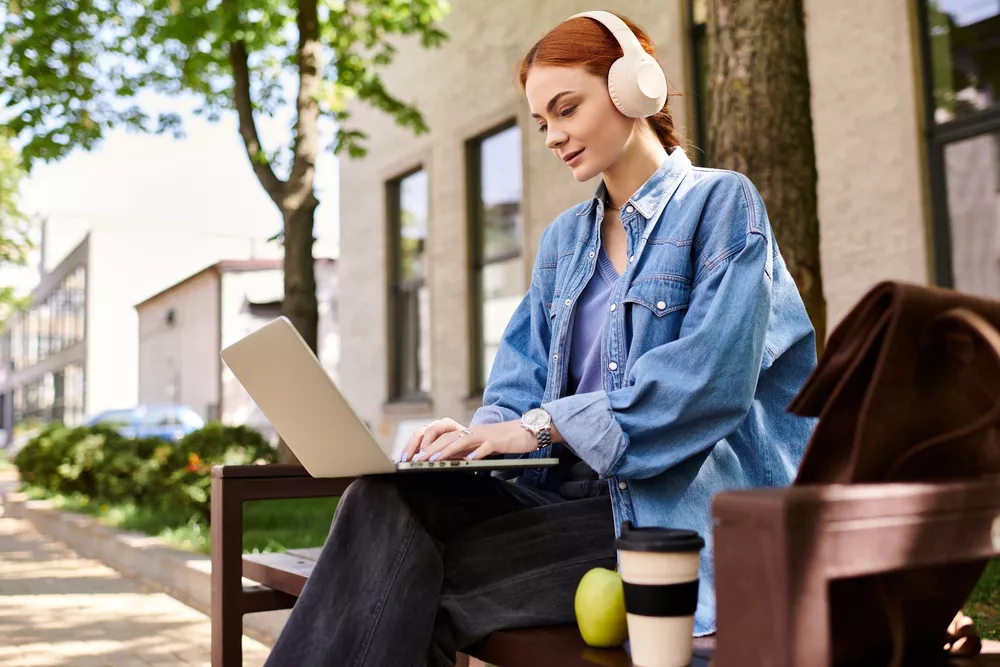 studentka z laptopem