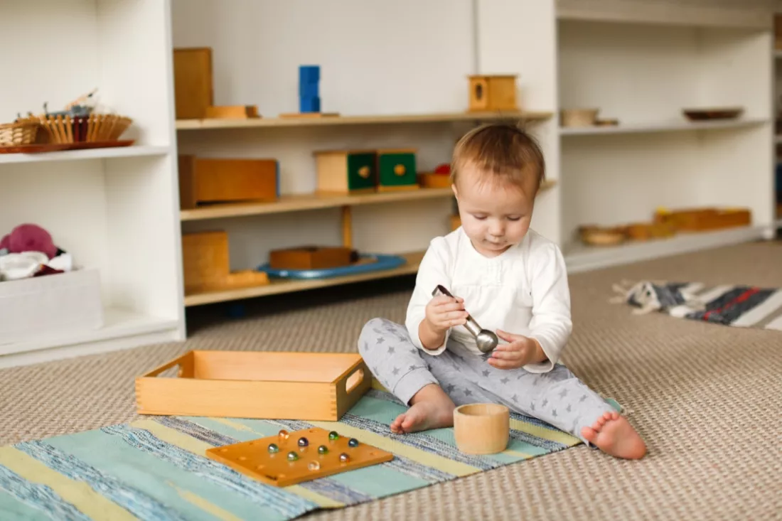 jak-pedagogika-montessori-zmienia-codzienna-edukacje2
