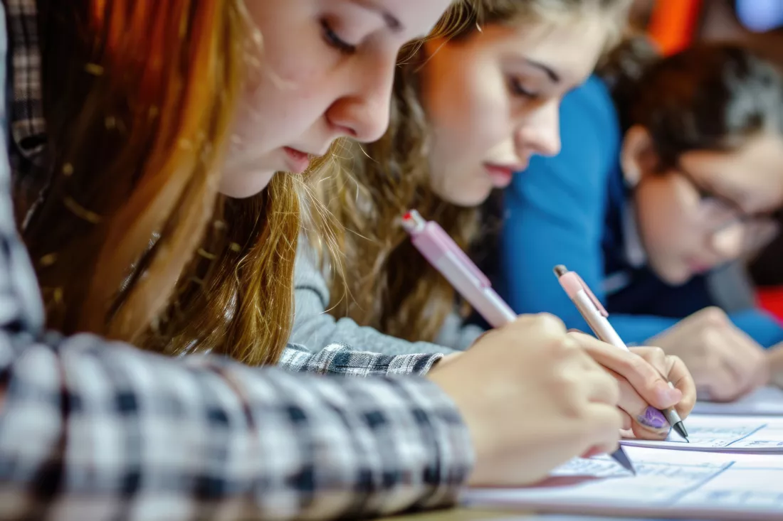 hands-high-school-students-test